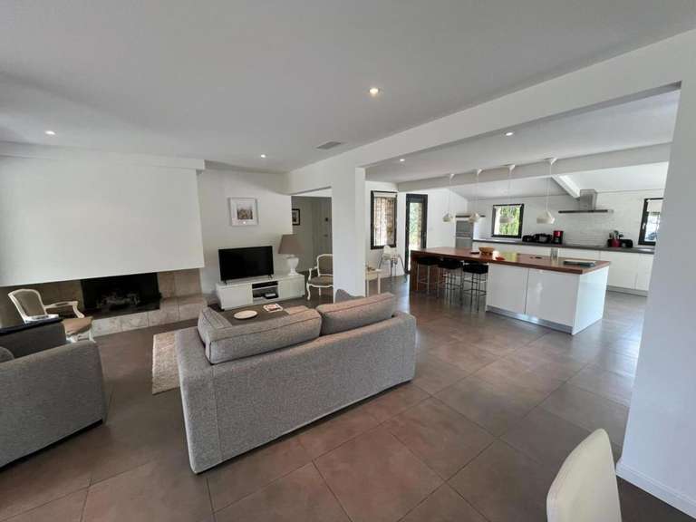 Maison Gordes - 5 chambres - 182m²