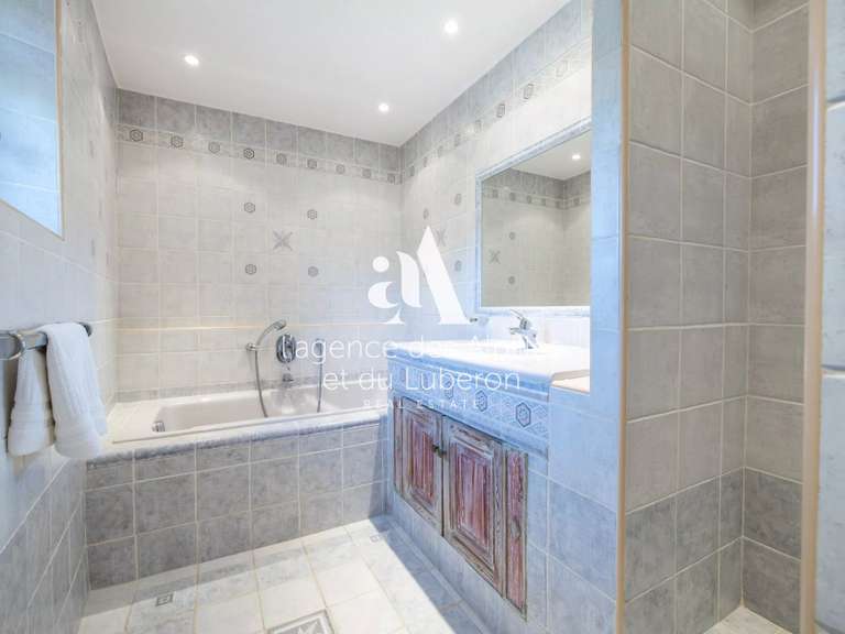 Maison Gordes - 7 chambres - 365m²