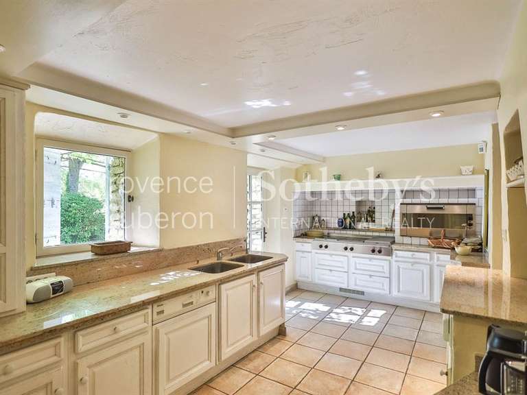 Maison Gordes - 5 chambres - 390m²