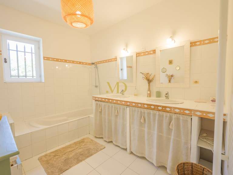 Maison Gordes - 4 chambres - 183m²