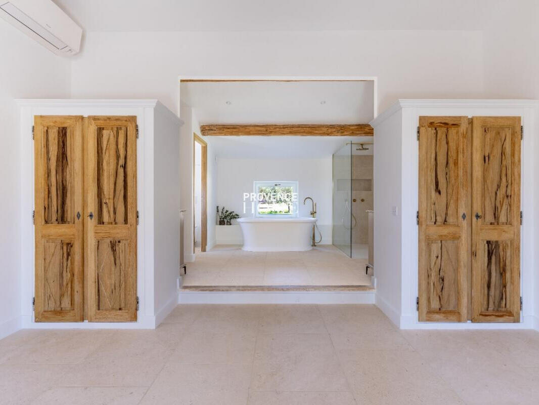 Property Gordes