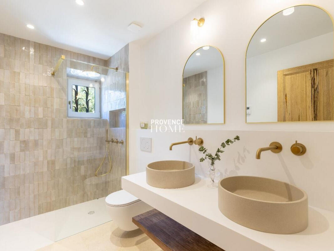 Property Gordes