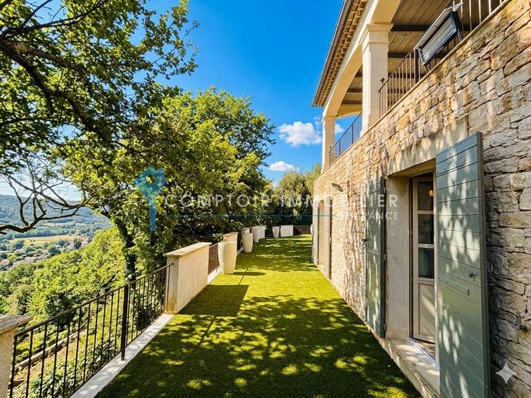 Maison Goudargues - 4 chambres - 224m²