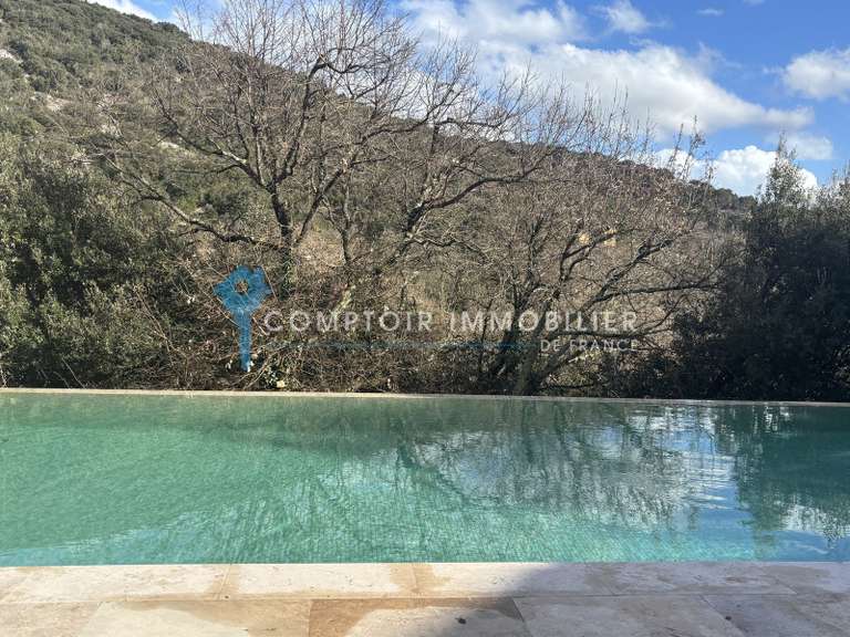 Maison Goudargues - 4 chambres - 224m²