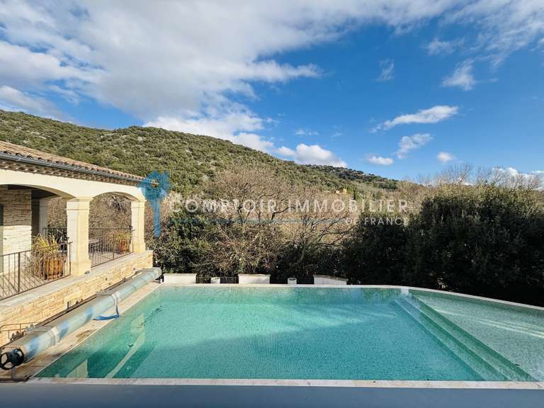 Maison Goudargues - 4 chambres - 224m²