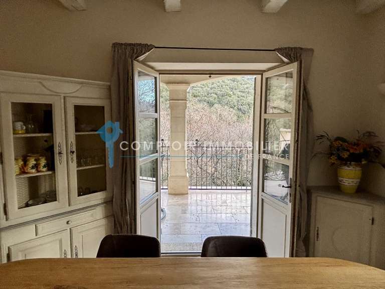 Maison Goudargues - 4 chambres - 224m²