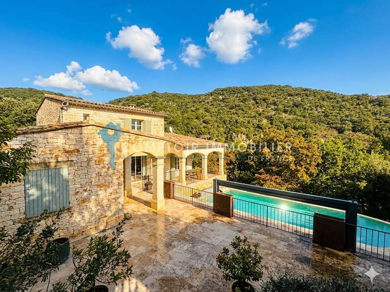 Maison Goudargues - 4 chambres - 224m²