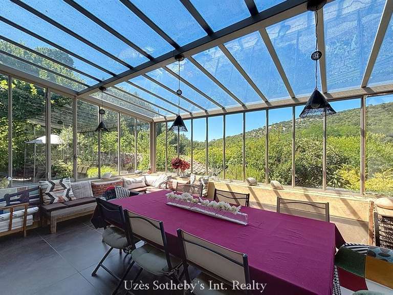 Propriété Goudargues - 7 chambres - 361m²