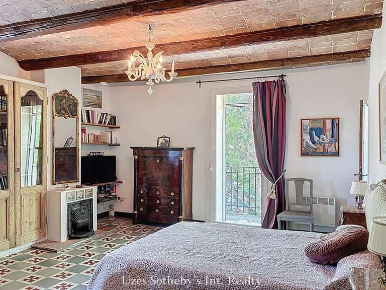 Propriété Goudargues - 7 chambres - 361m²