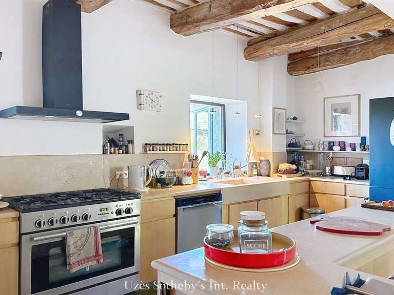 Propriété Goudargues - 7 chambres - 361m²