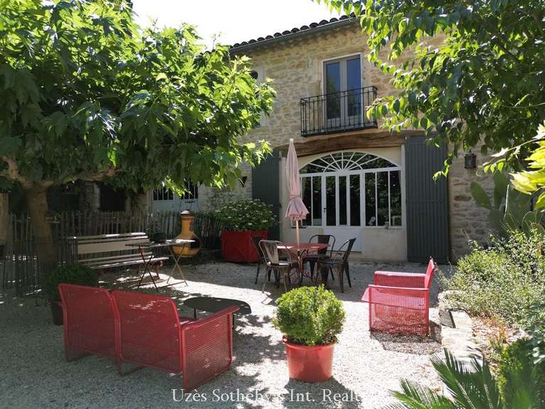 Propriété Goudargues - 7 chambres - 361m²