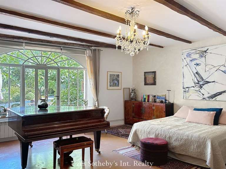 Propriété Goudargues - 7 chambres - 361m²