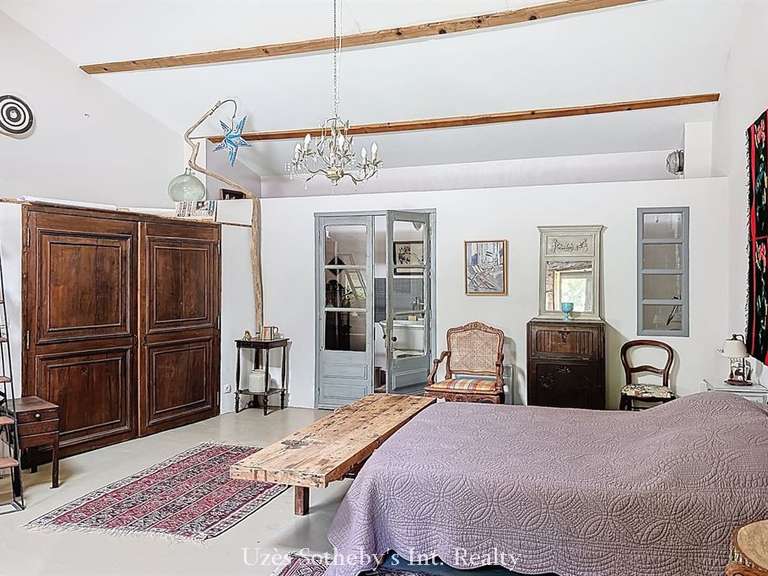 Propriété Goudargues - 7 chambres - 361m²