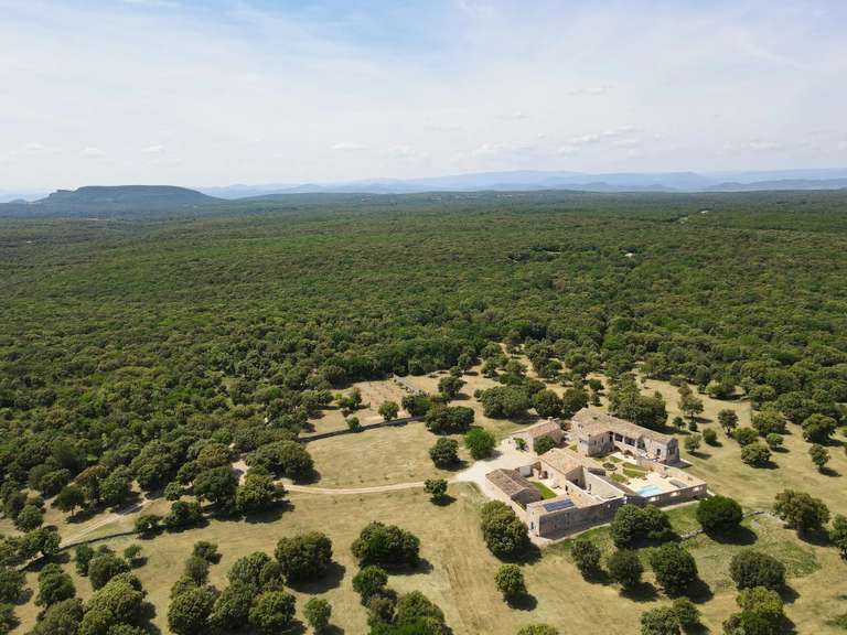 Propriété Goudargues - 7 chambres - 900m²