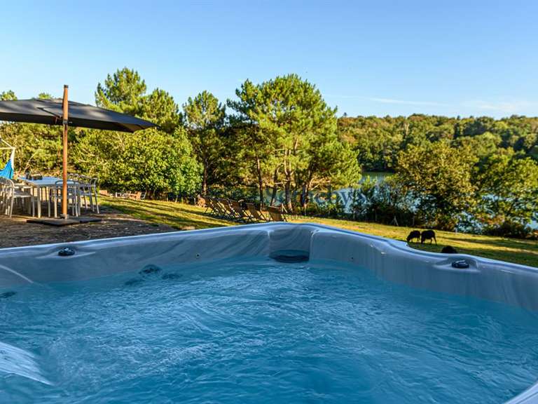 Maison Gouesnach - 6 chambres - 250m²