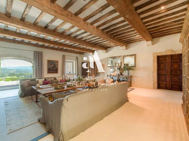 House Goult - 9 bedrooms - 12000m²