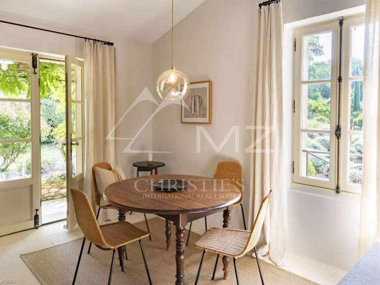 House Goult - 6 bedrooms - 500m²