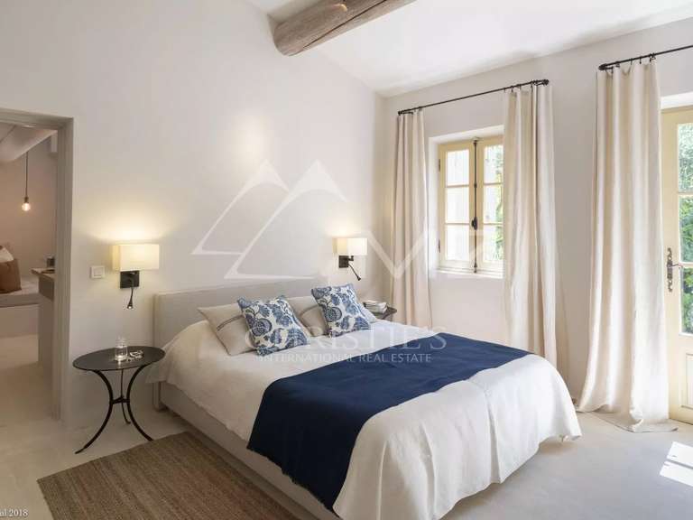 House Goult - 6 bedrooms - 500m²