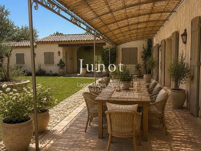 House Goult - 7 bedrooms - 550m²