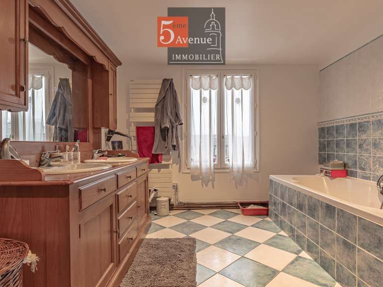 Maison Gouvieux - 4 chambres - 236m²