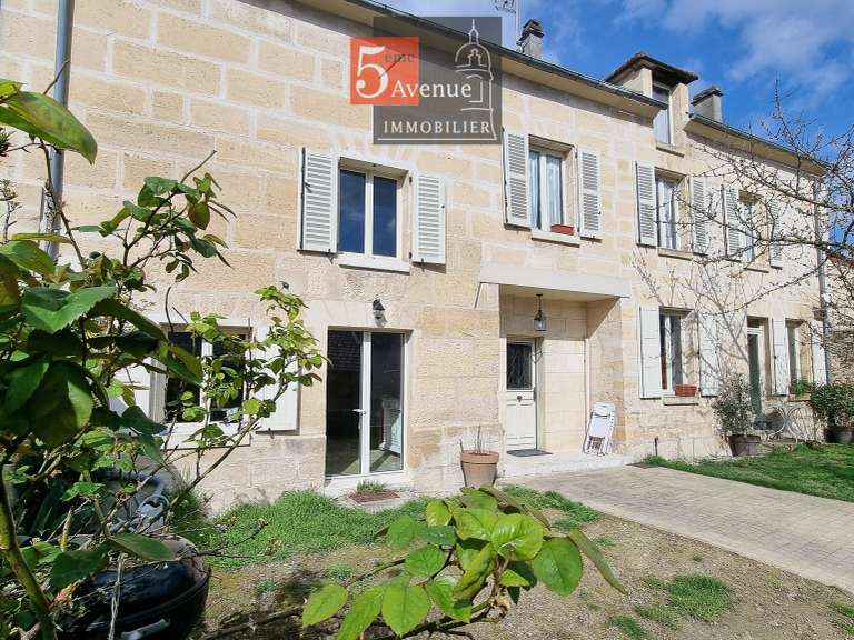Maison Gouvieux - 4 chambres - 236m²