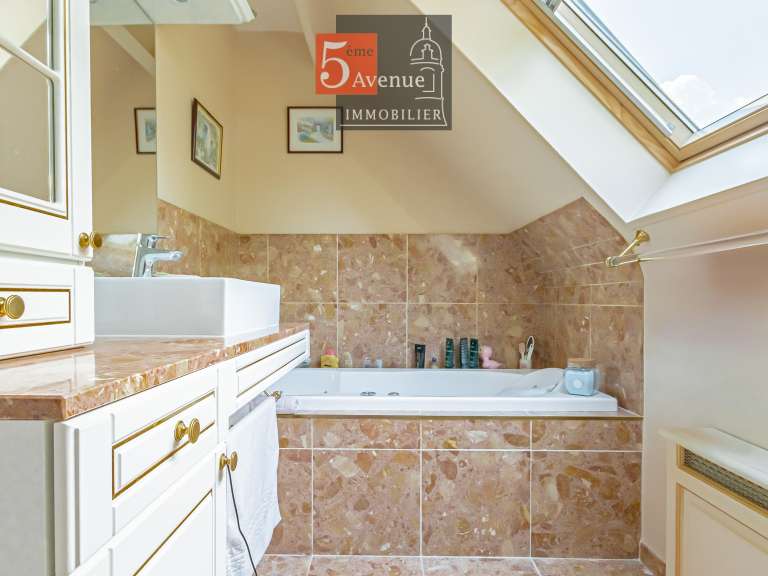 House Gouvieux - 4 bedrooms - 175m²