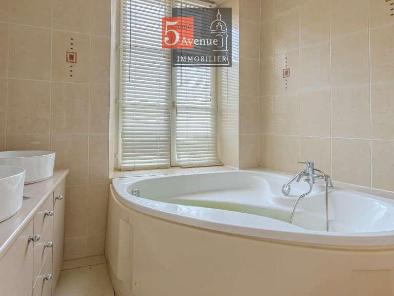 House Gouvieux - 4 bedrooms - 145m²