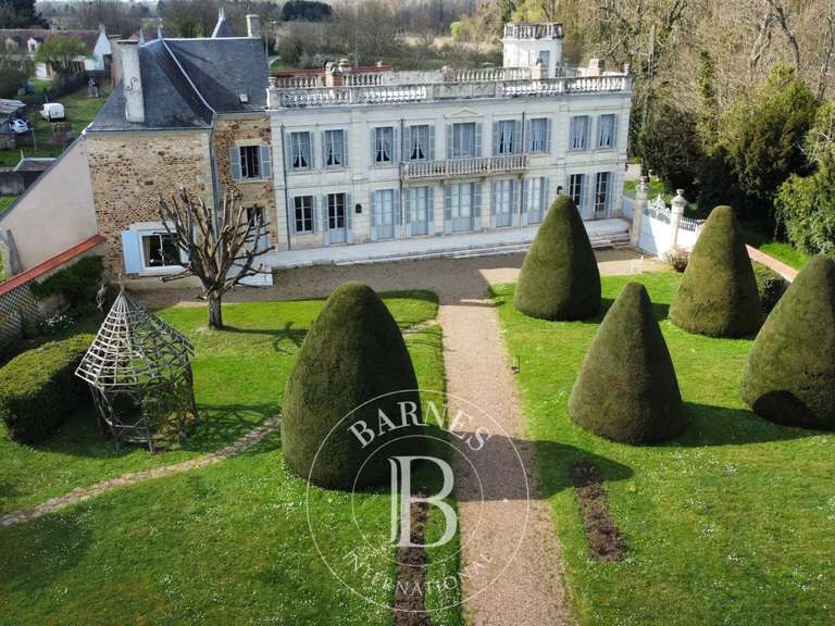Maison Graçay - 6 chambres - 410m²