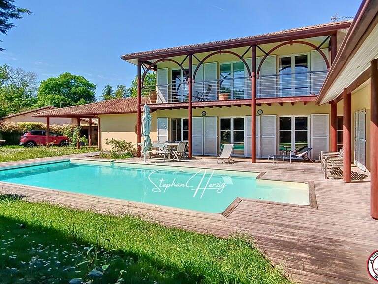 Villa Gradignan - 5 bedrooms - 200m²