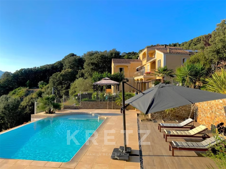 Maison Granace - 221m²