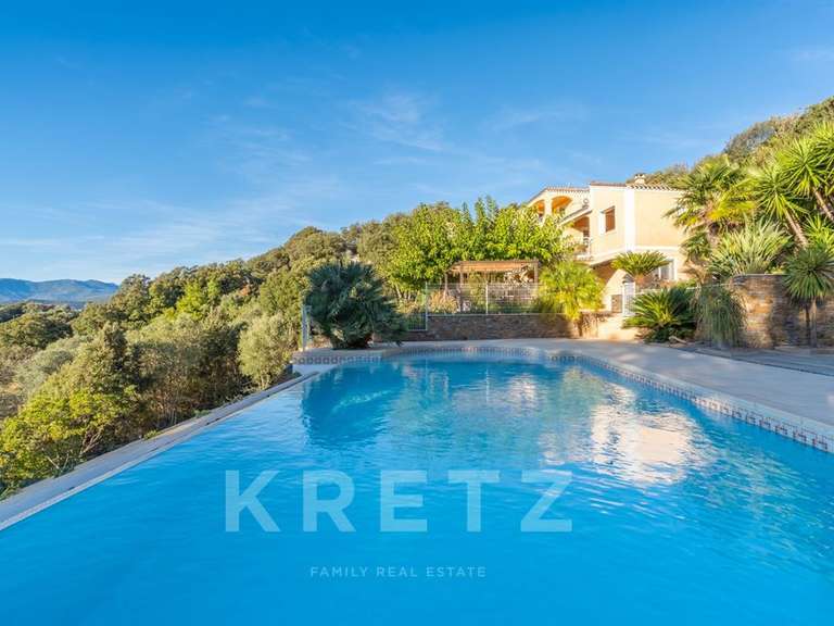 Maison Granace - 5 chambres - 221m²