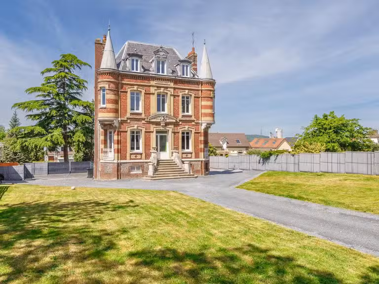 Maison Grand-Couronne - 259m²