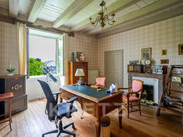 Castle Grandchamps-des-Fontaines - 7 bedrooms - 500m²