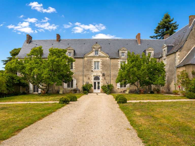 Maison Grandchamps-des-Fontaines - 6 chambres - 490m²