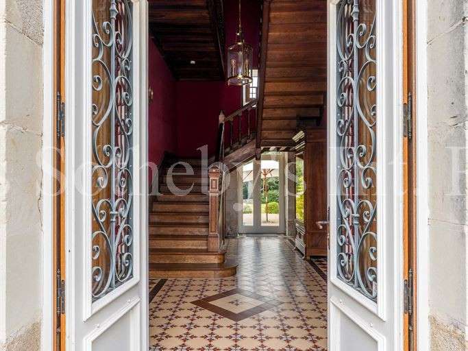 Maison Grandchamps-des-Fontaines - 6 chambres - 490m²