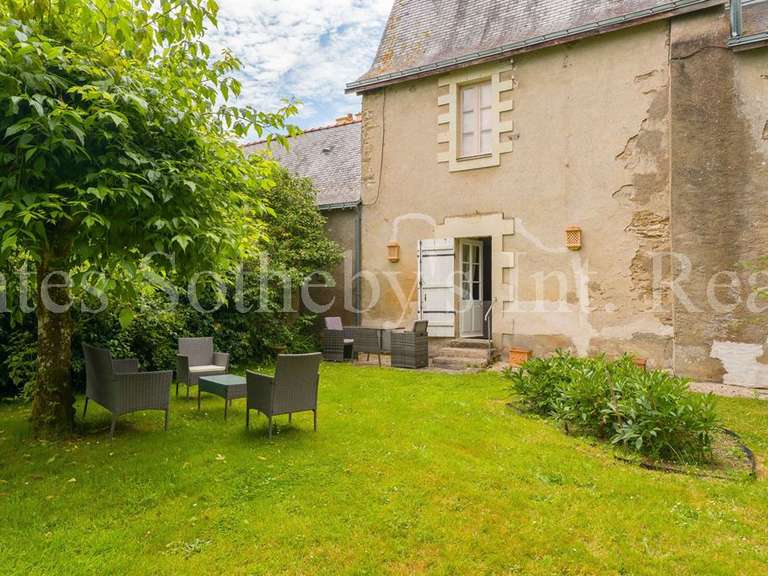 Maison Grandchamps-des-Fontaines - 6 chambres - 490m²