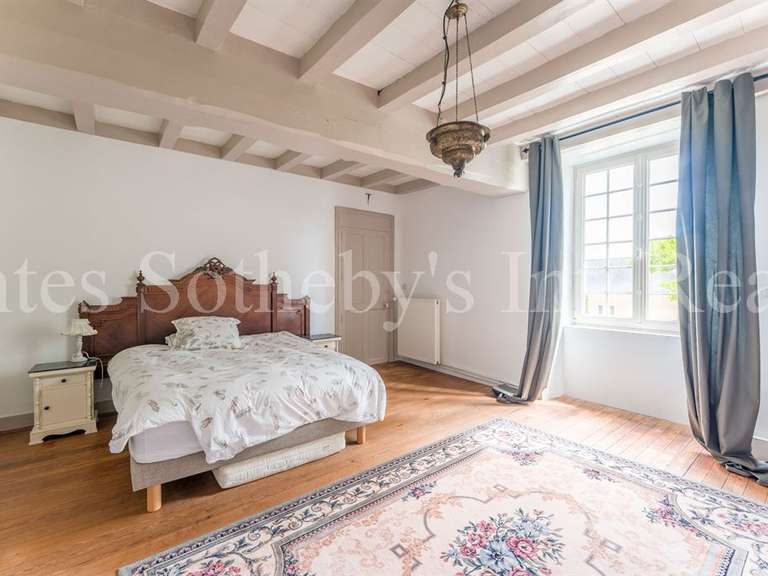Maison Grandchamps-des-Fontaines - 6 chambres - 490m²