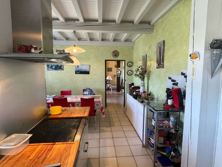 House Granges-les-Beaumont - 4 bedrooms - 190m²