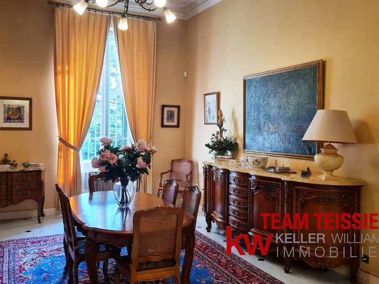 Hôtel particulier Grans - 7 chambres - 496m²