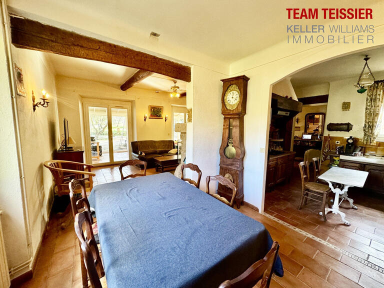 Villa Grans - 4 bedrooms - 205m²