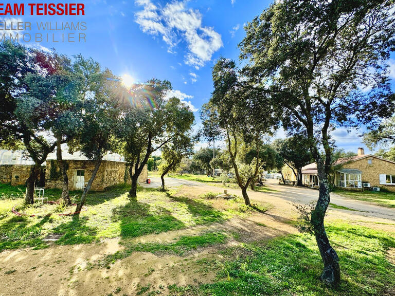 Villa Grans - 4 bedrooms - 205m²