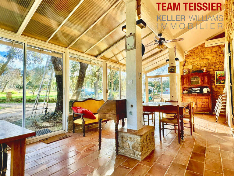 Villa Grans - 4 bedrooms - 205m²