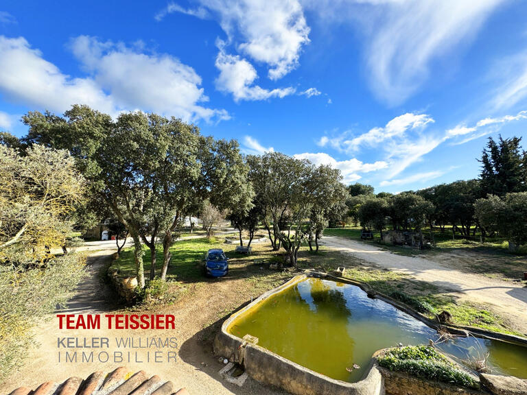 Villa Grans - 4 bedrooms - 205m²