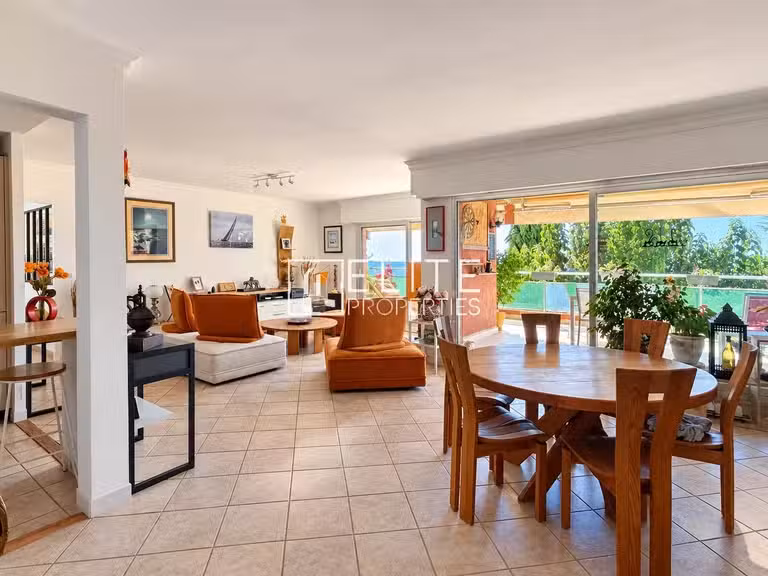 Appartement Grasse - 2 chambres - 138m²