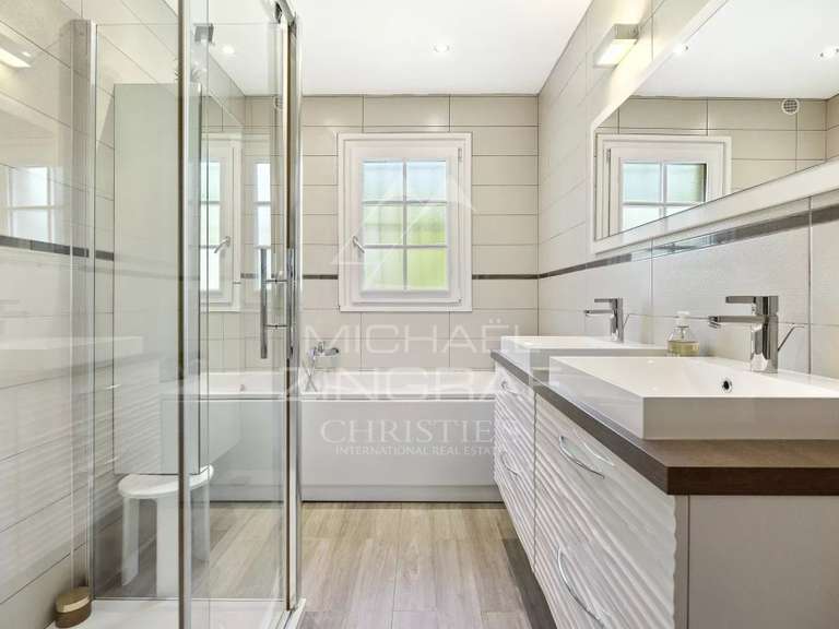 Maison Grasse - 5 chambres - 205m²