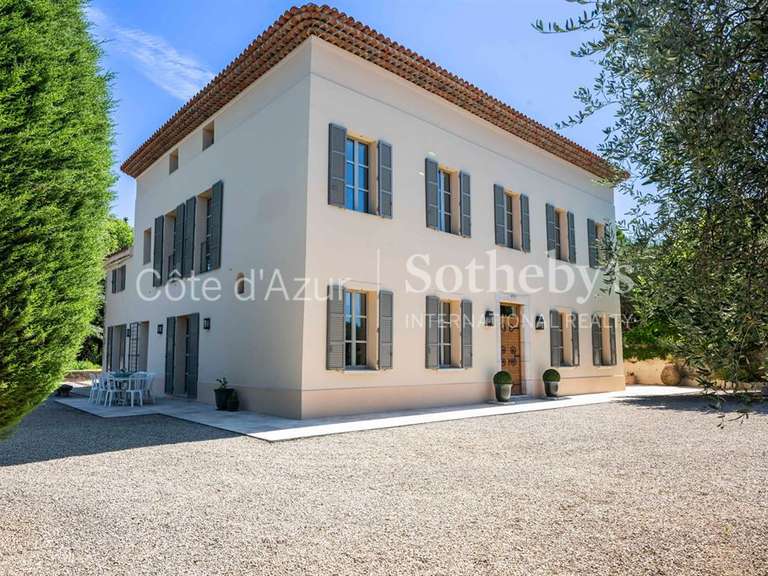Maison Grasse - 7 chambres - 375m²
