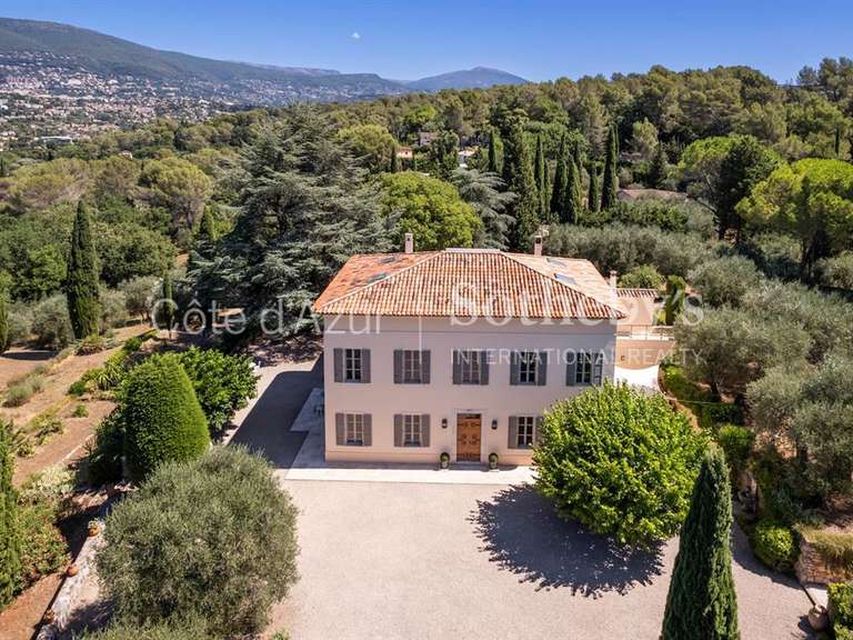 Maison Grasse - 7 chambres - 375m²
