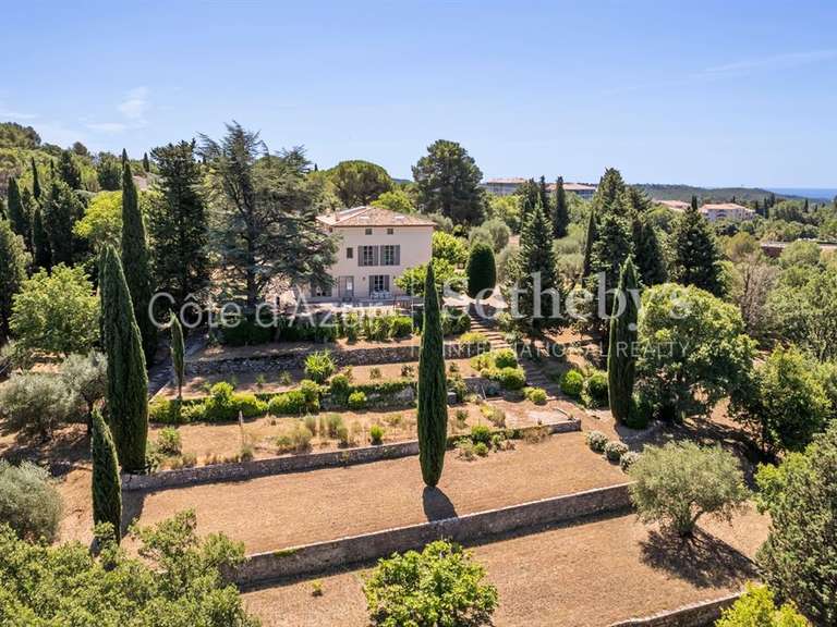 Maison Grasse - 7 chambres - 375m²