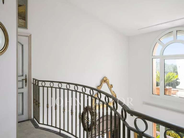 House Grasse - 4 bedrooms - 304m²