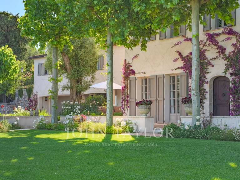 Maison Grasse - 9 chambres - 640m²